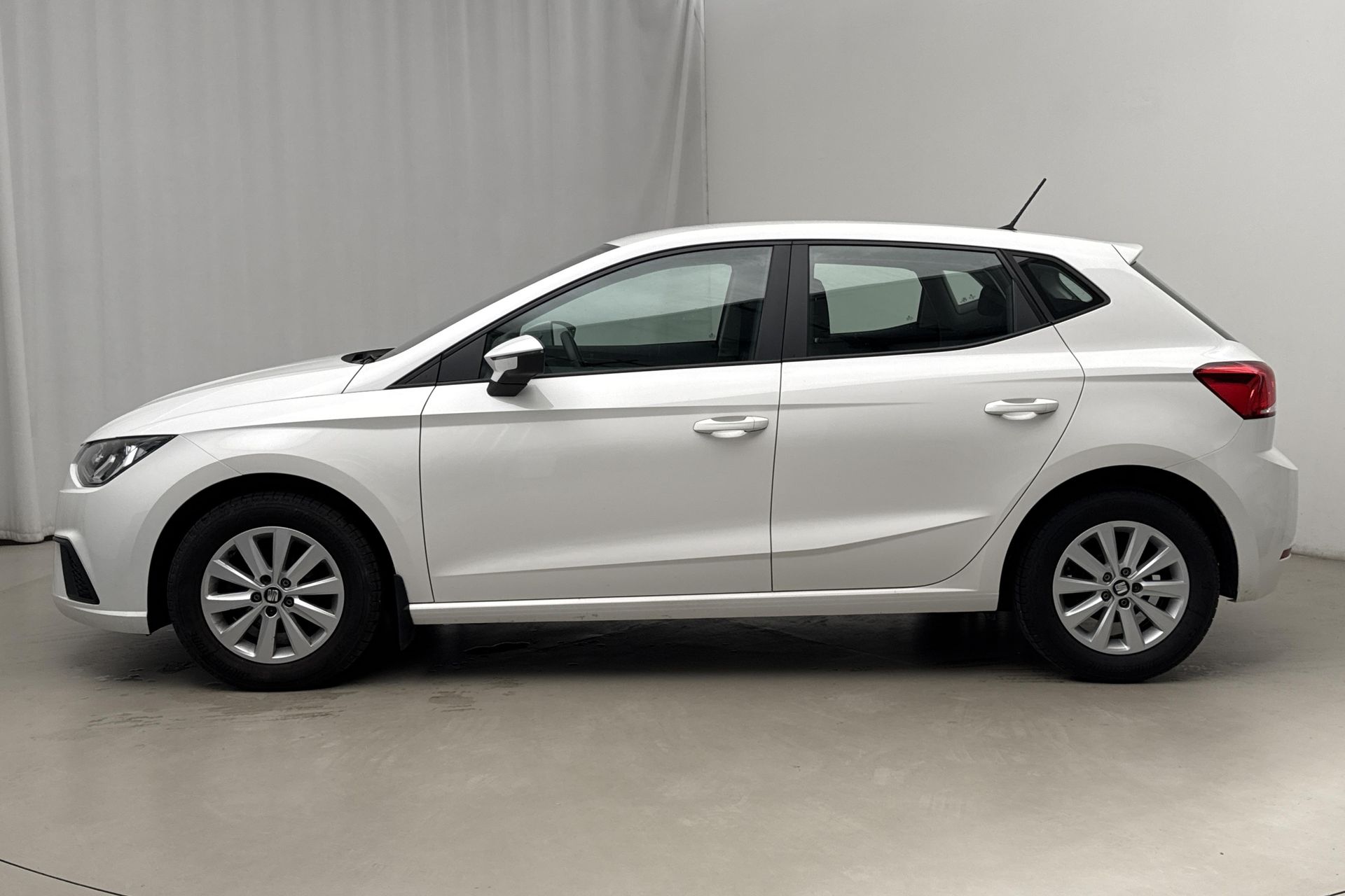 Seat Ibiza 1.0 MPI 2020, bild 2/10