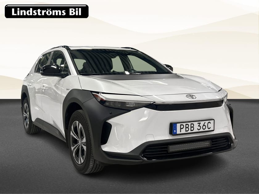 Bild 3 av Toyota bZ4X Active 71.4 kWh  FWD Drag Vhjul