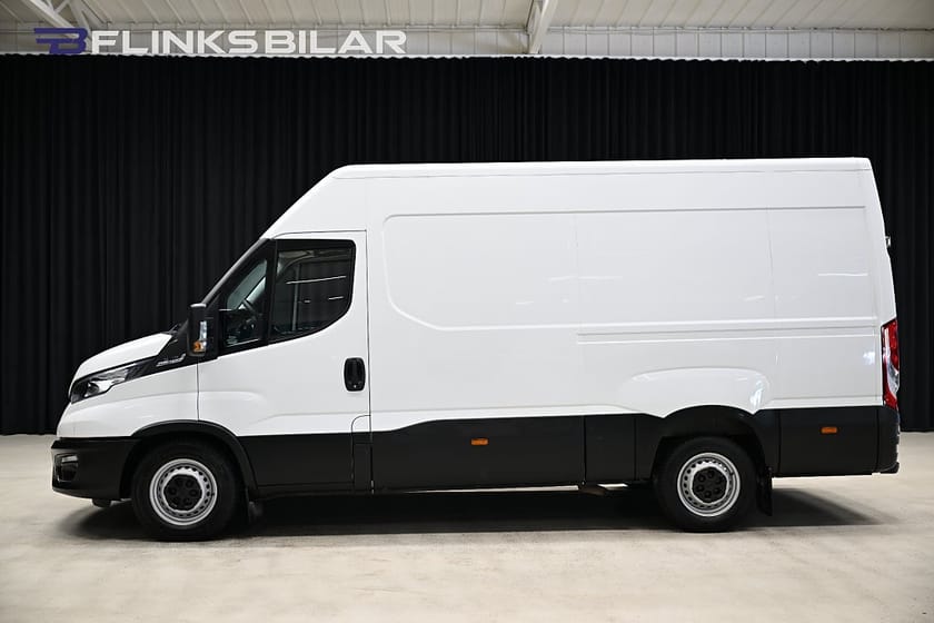 Bild 2 av Iveco Daily 35-140 Van 136HK L3H2|Automat|Drag|Webasto|3.5ton-dragvikt|Leasbar