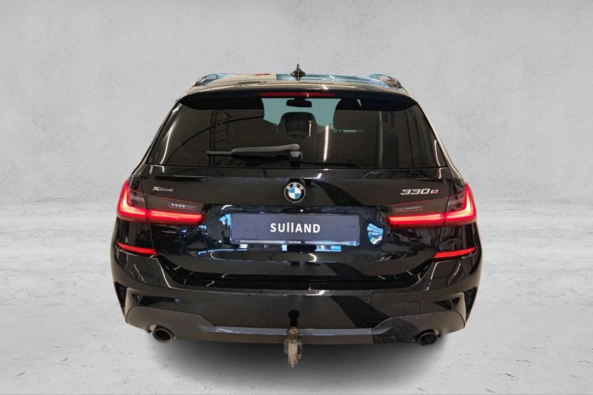 Bilde 4 av BMW 330e xDrive Touring M-Sport 292HK I Delskinn I H.feste I Navigasjon