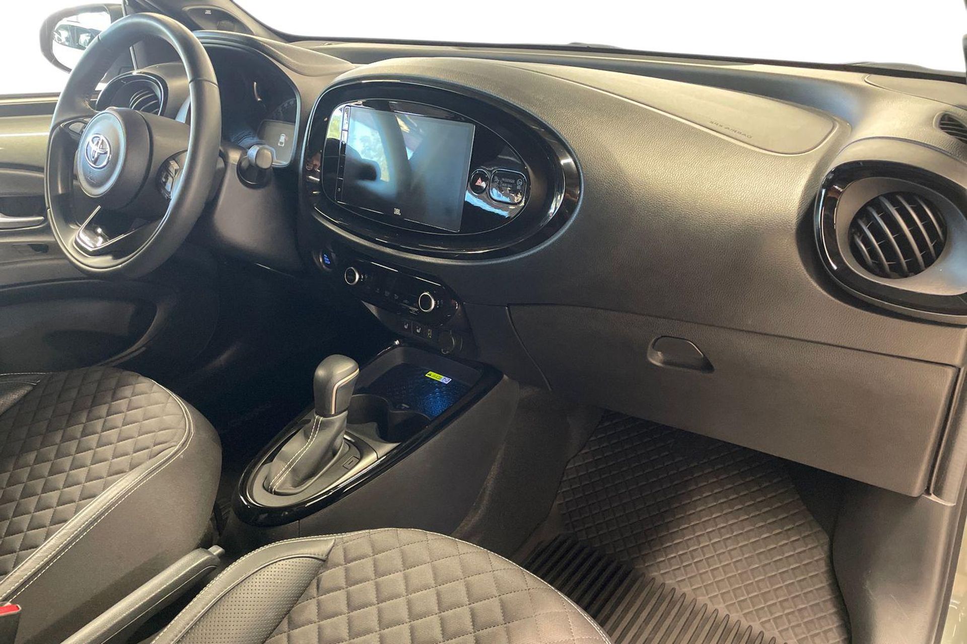 Toyota Aygo X 2023, bild 7/10