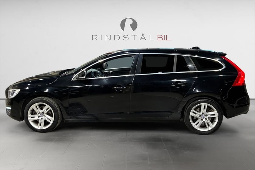 Bild 4 av Volvo V60 D3 150 HK AUT MOMENTUM D-VÄRM PDC VOC 12300MIL 17"