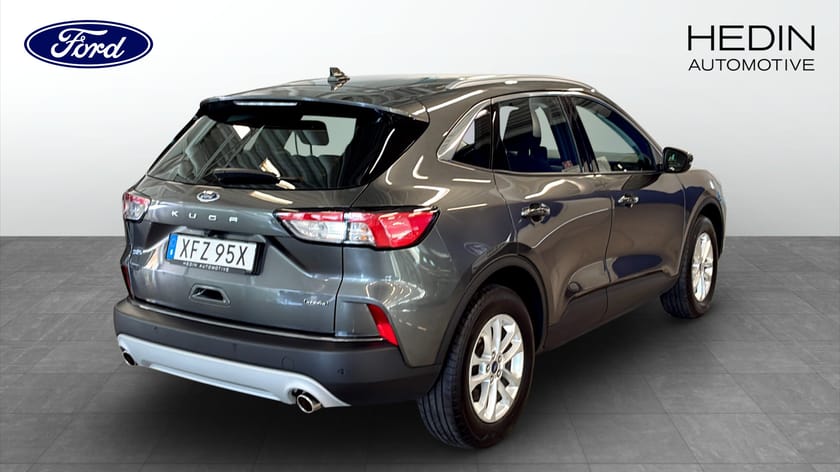 Bild 2 av Ford Kuga Plug-In Hybrid TITANIUM 2.5 FWD 225HK CVT Titanium 225hk 2.5l PL 3995:-/månaden