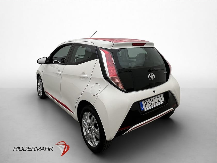 Bild 2 av Toyota Aygo 1.0 VVT-i 69hk X-PLAY Bluetooth Farthållare
