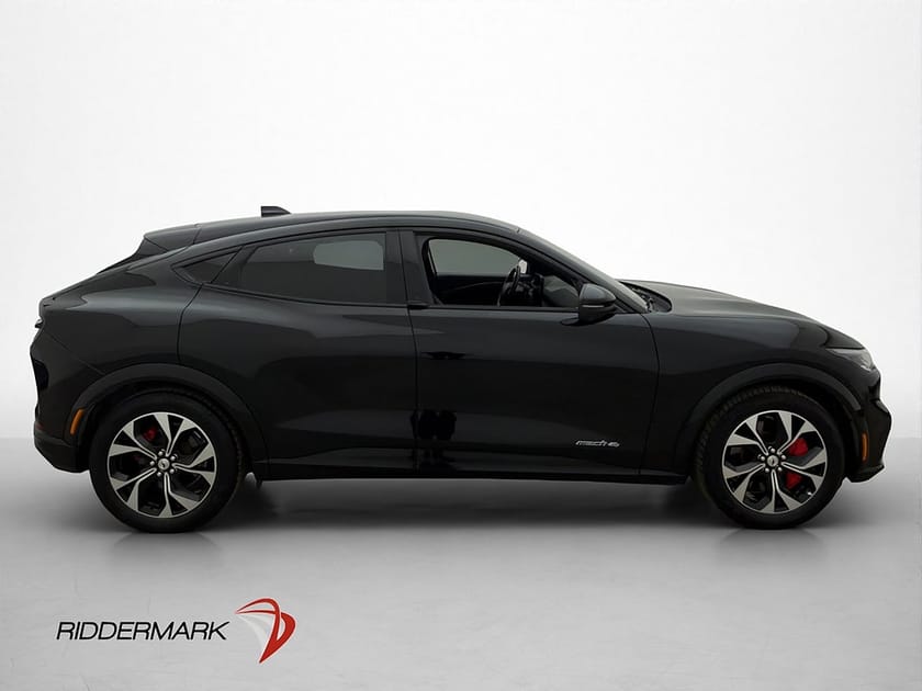 Bild 5 av Ford Mustang Mach-E Standard Range AWD Pano B&O 360° MOMS