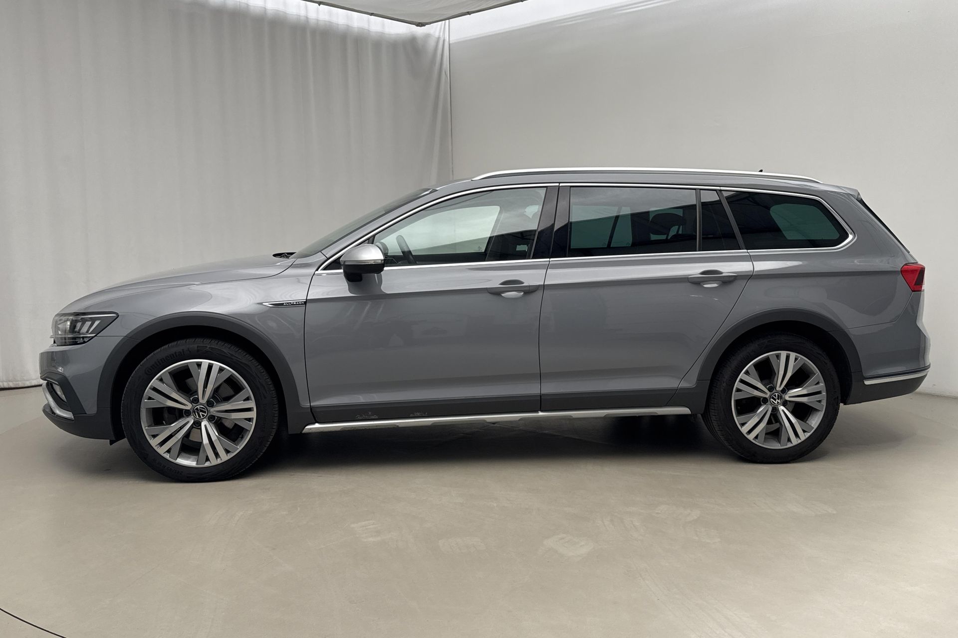Volkswagen Passat 2024, bild 2/10