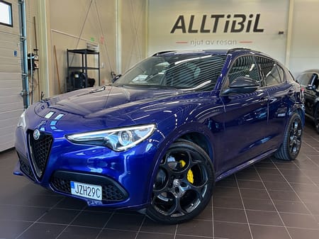Alfa Romeo Stelvio 2.0 Turbo 280hk Q4 Veloce Navi/Kamera/BLIS/HK/Helskinn