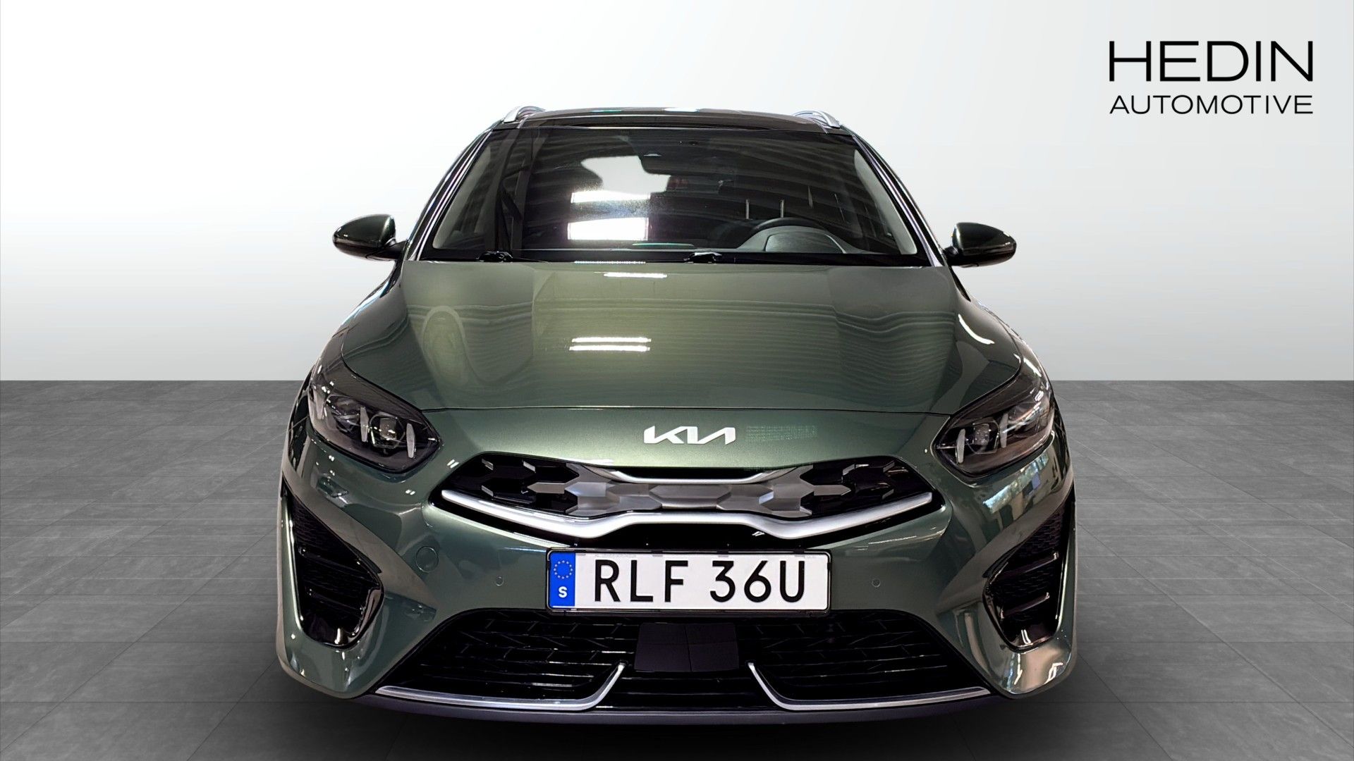 Kia Ceed Sportswagon Plug-in Hybrid 2024, photo 2/10
