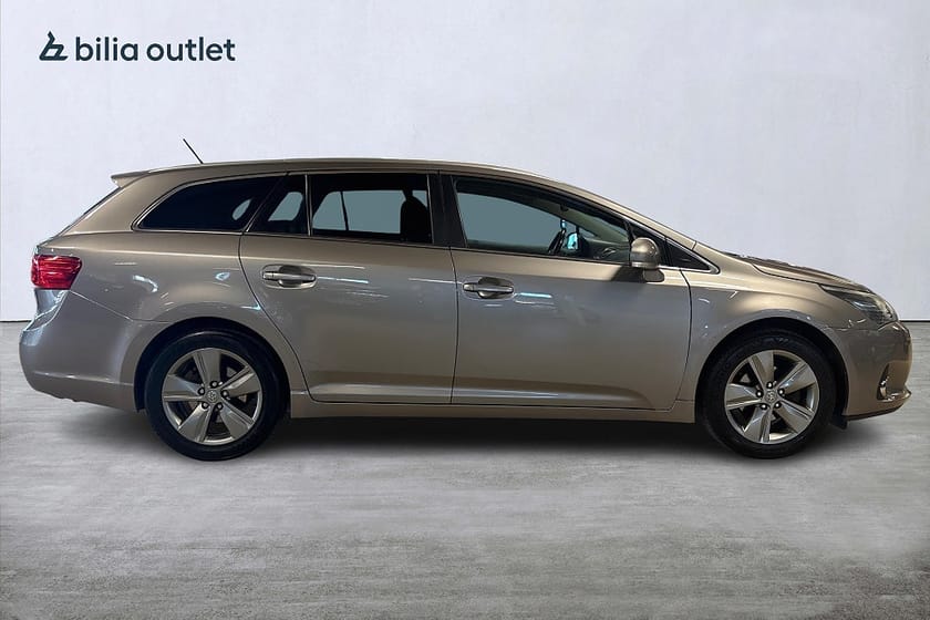 Bild 5 av Toyota Avensis Kombi 1.8 Valvematic Edition 50/  / Navi / B-Kamera