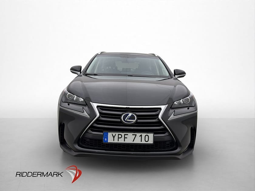 Bild 2 av Lexus NX 300h AWD E-CVT Kamera Halvskinn Bluetooth Nyservad