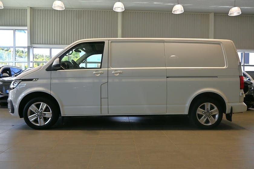 Bild 2 av Volkswagen Transporter T32 TDI 200hk 4M Värmare Drag Komfort