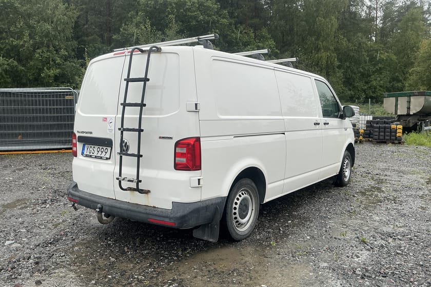 Bild 5 av Volkswagen Transporter TDI 4MOTION (150hk) Reparationsobjekt