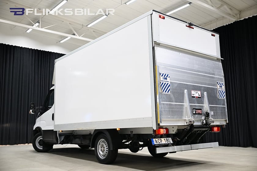Bild 4 av Iveco Daily 35-140 Chassi Cab 136HK Automat|Volymskåp|BG-Lyft|Sidodörr|Lågmil|Leasbar