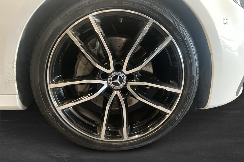 Bild 5 av Mercedes-Benz E 220 d 4MATIC