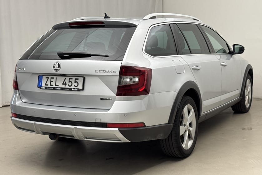 Bild 3 av Škoda Octavia Scout II 2.0 TDI 4X4 (150hk)