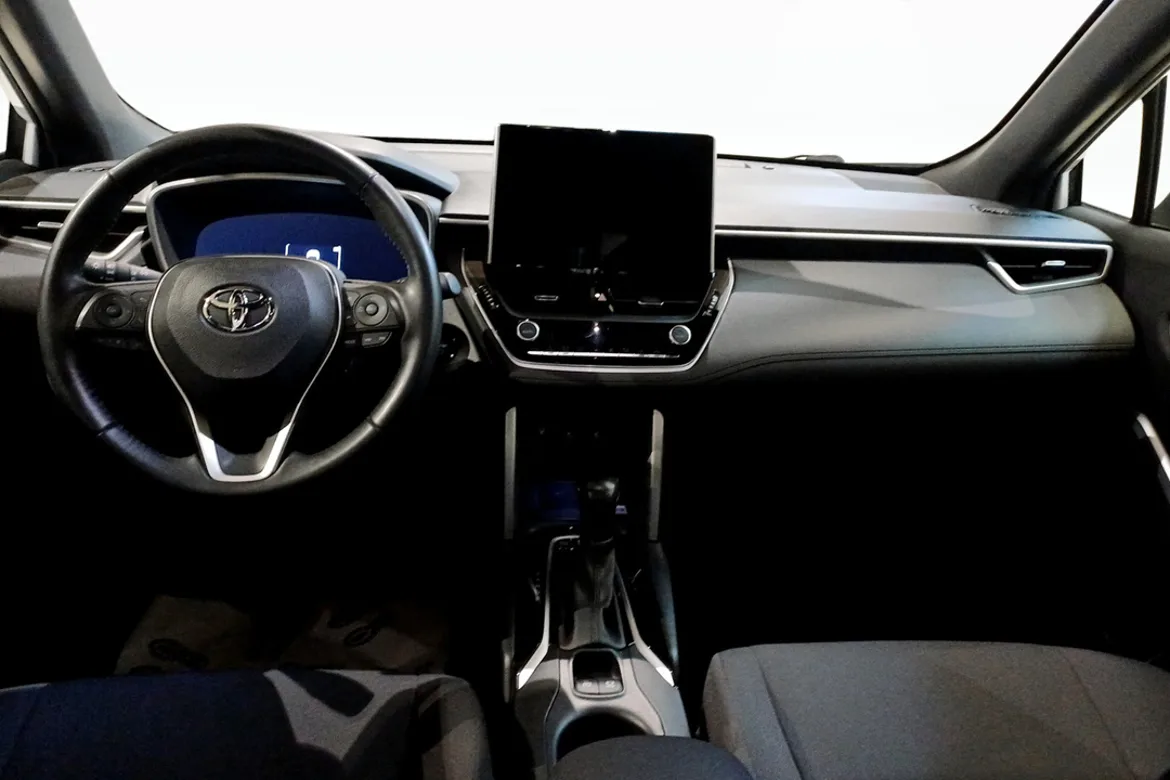 Toyota Corolla Cross Hybrid AWD-i