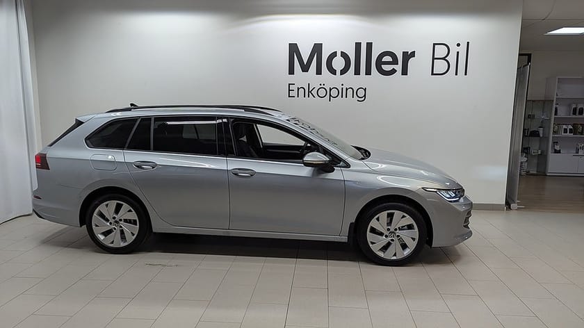 Bild 2 av Volkswagen Golf Sportscombi eTSI 150 Hk Värmare och dragkrok