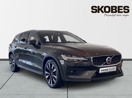 Volvo V60 Cross Country B4 AWD Diesel Plus Dark, Momsbil, Läder, Elstolar