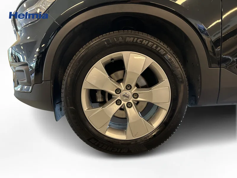 Bild 10 av 16 – Volvo XC40 T2 FWD Momentum Advanced