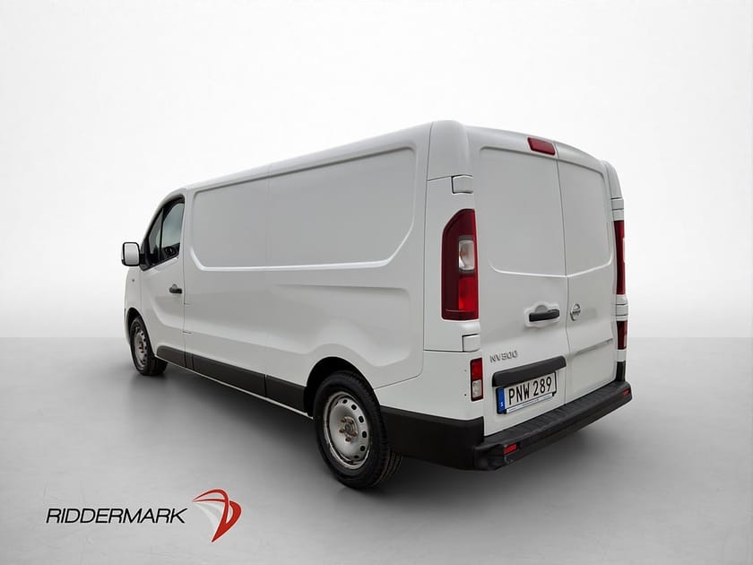 Bild 1 av Nissan NV300 Skåpbil L2 1.6dCi Värm 3-Sit Farthållare Bluetooth Moms