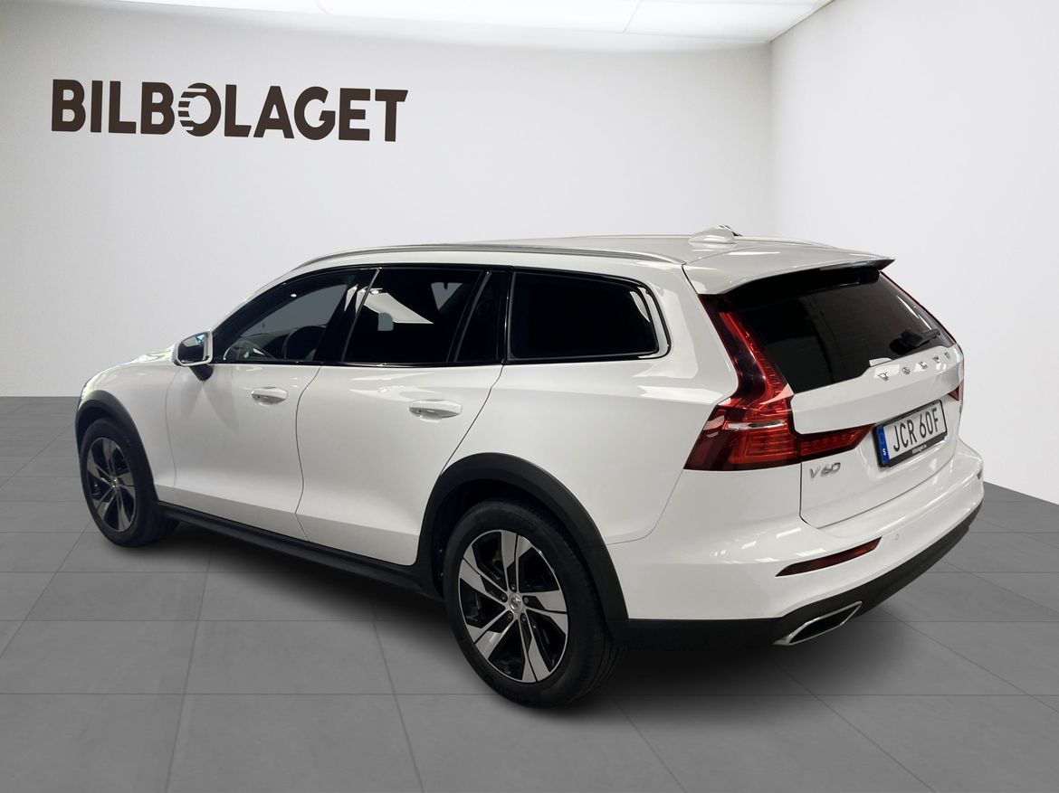 Volvo V60 2022 - miniatyr 3