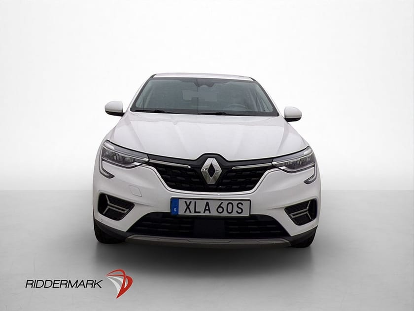 Bild 2 av Renault Arkana E-TECH 145 Dragkrok Kamera P-sensorer Navigation