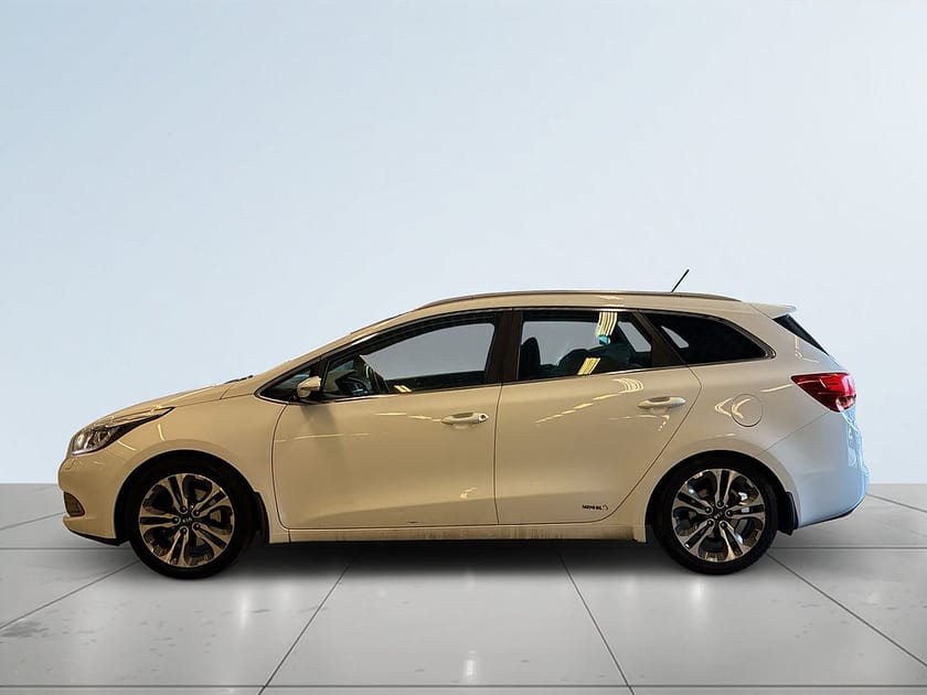 Bild 4 av Kia cee'd_sw 1.6 EX Comfort Dragkrok/Värmare/Psens/Sov-däck