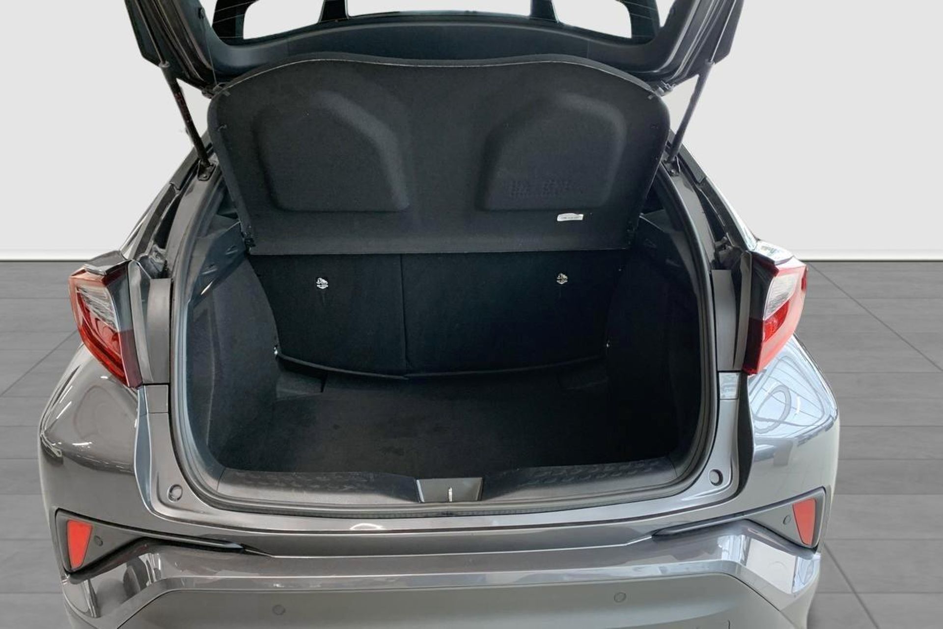 Toyota C-HR 1,8 X-Edition BSM 2023, kuva 4/10