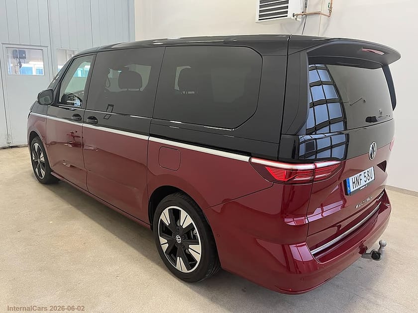 Bild 2 av Volkswagen Multivan eHybrid 4M 4MOTION Plus, Style Långt överhäng drag 7-sits