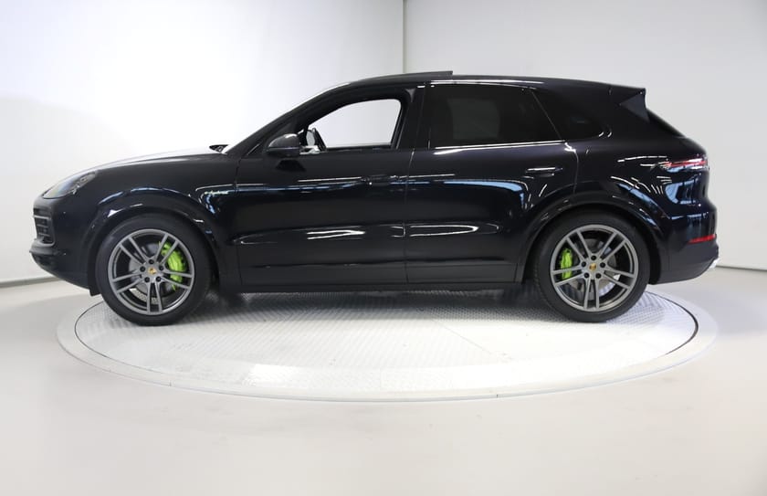 Bilde 2 av Porsche Cayenne E-Hybrid 3,0 476hk ACC/Pano/Krok/PASM/Chrono/Bose/360