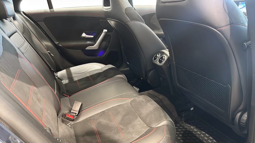 Bild 5 av Mercedes-Benz CLA 250 e COUPÉ  AMG Line Pano
