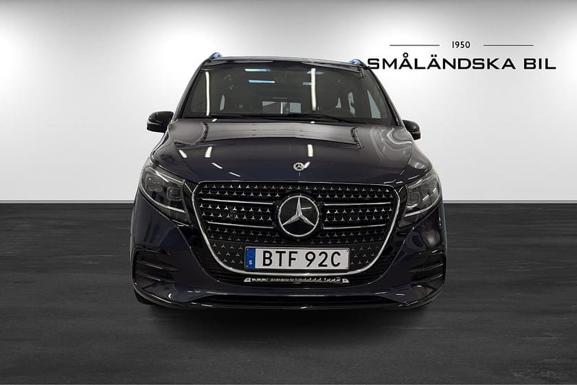 Bild 2 av Mercedes-Benz V 300d 4MATIC 3.2t 9G-Tronic AMG Exclusive Drag 6sits Panorama