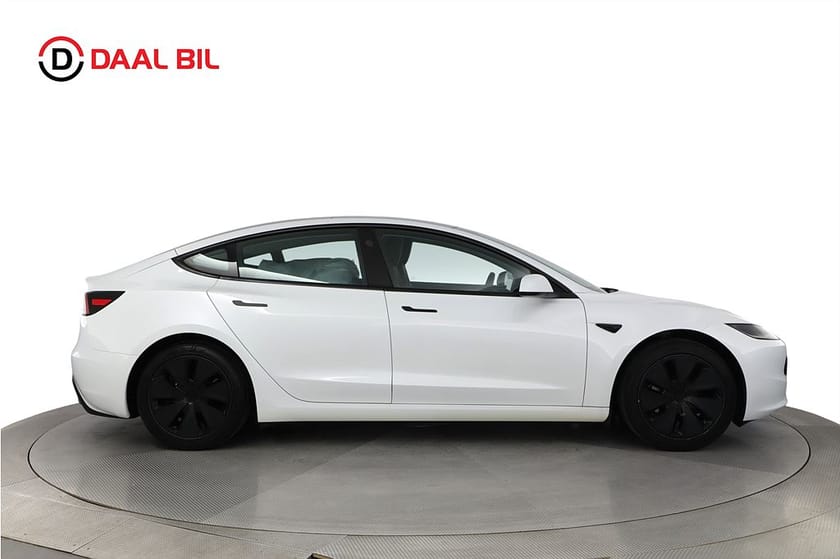 Bild 5 av Tesla Model 3 STANDARD RANGE 283HK AUTOPILOT P-VÄRM B-KAM NAVI