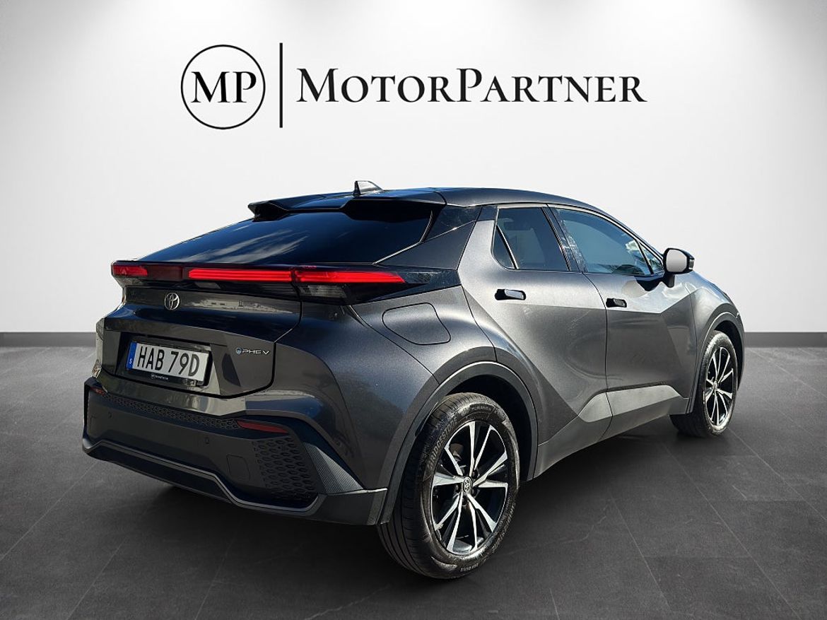 Toyota C-HR PHEV, bild 7 av 23