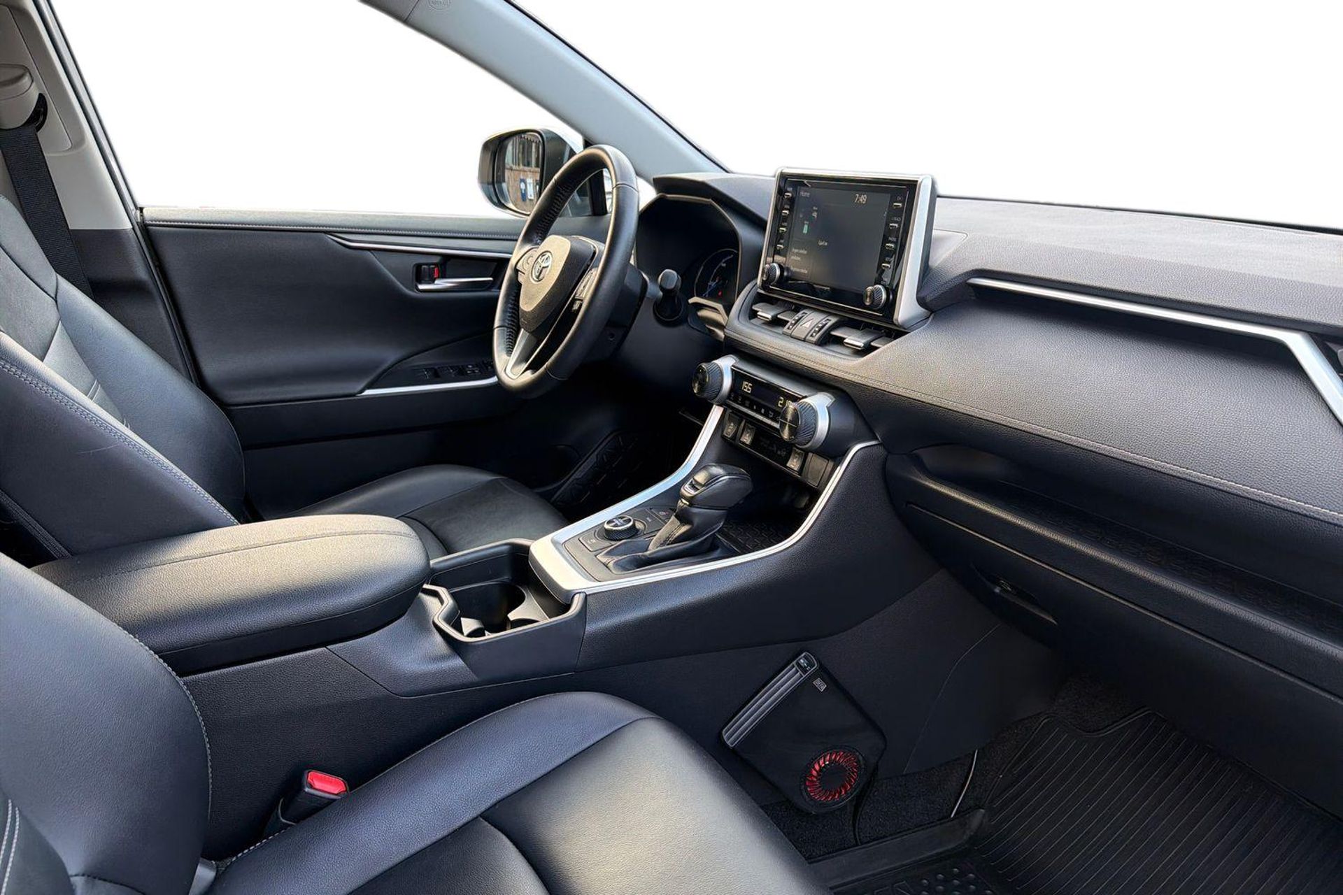 Toyota RAV4 2021, bild 7/10