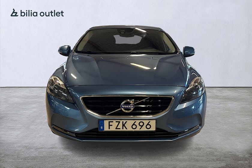 Bild 3 av Volvo V40 D2 Momentum / Värmare / P-sensorer / Bluetooth / VOC