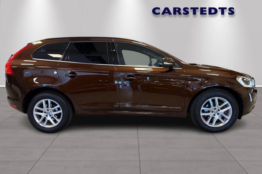Bild 2 av Volvo XC60 D4 AWD Classic Momentum D-Värmare Pano Kamera