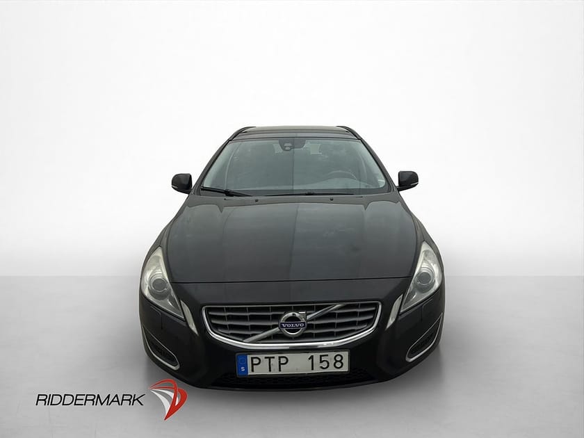 Bild 2 av Volvo V60 D3 Momentum Drag D-Värm P-sensor Halvskinn