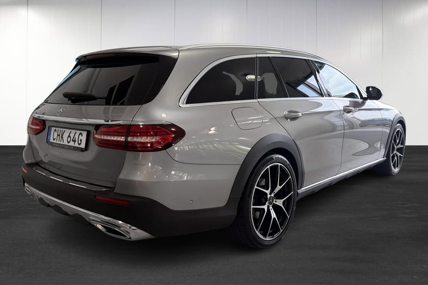 Bild 3 av Mercedes-Benz E 220 d 4MATIC All-Terrain Avantgarde / Drag