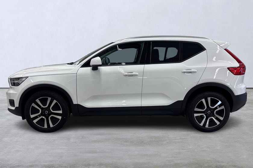 Bild 2 av Volvo XC40 B4 FWD Bensin Mom Adv Navi Pro Edt
