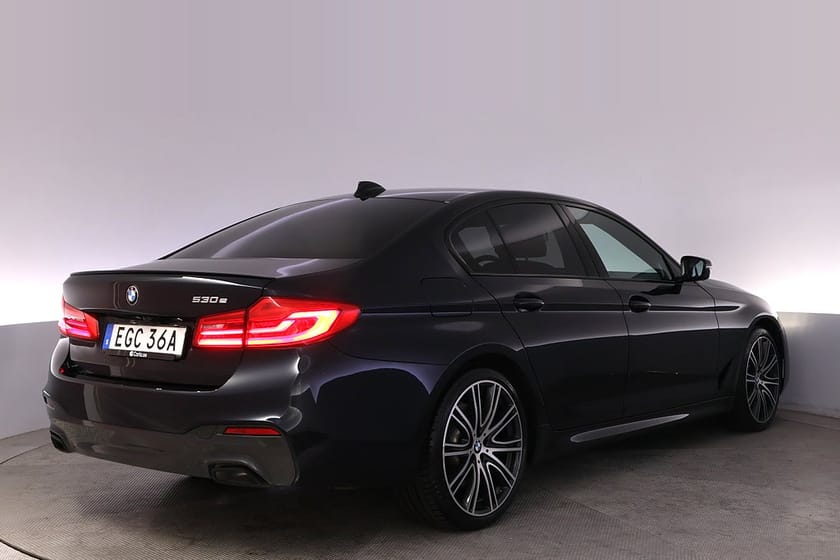 Bild 5 av BMW 530e xDrive iPerformance Sedan M-Sport Komfortstol Nappa Taklucka HK 360