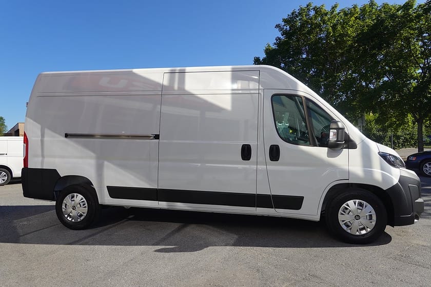Bild 4 av Fiat Ducato Skåpbil 2.2 140 HK L3H2 Nordic | VÄRMARE |KAMERA