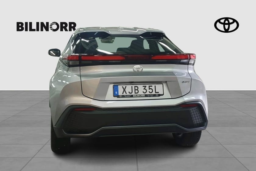 Bild 4 av Toyota C-HR Hybrid 1,8 Active | Vinterhjul | Motorvärmare |