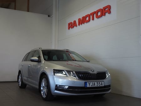 Škoda Octavia Kombi Skoda 1.0 TSI Style Premium Kamera Drag Canton P-Värm Navi
