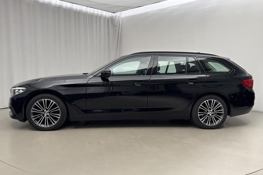 Bild 2 av BMW 520d xDrive Touring 190hk Sport Line Drag GPS