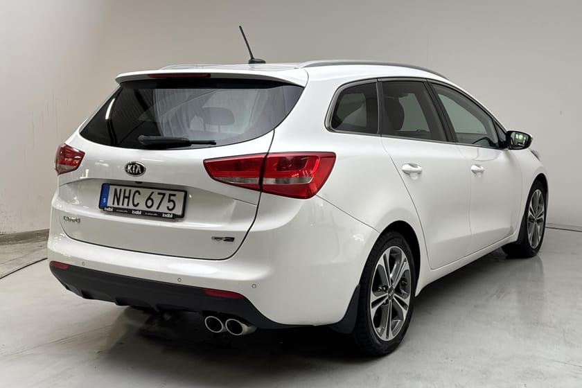 Bild 3 av Kia cee'd_sw Cee'd 1.6 CRDi SW (136hk) GT-Line GPS Backkamera