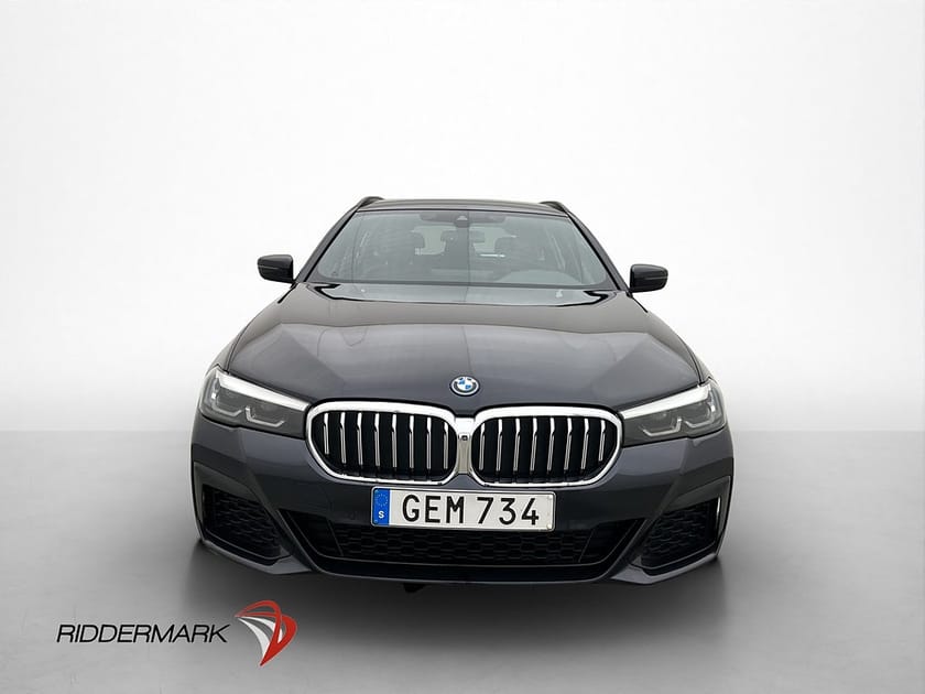 Bild 2 av BMW 530e xDrive Touring 292hk M Sport Kamera Skinn Navi Cockpit Drag