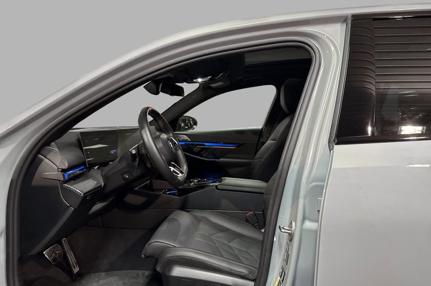 Bilde 5 av BMW i5 M60 xDrive Sedan
