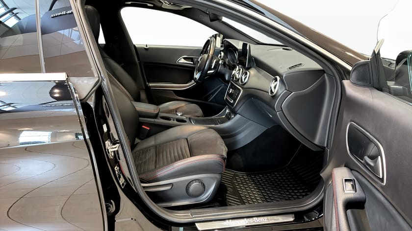 Bild 3 av Mercedes-Benz CLA 220 d Shooting Brake 220d AMG | Pano | Drag | CarPlay | Kamera | 177hk