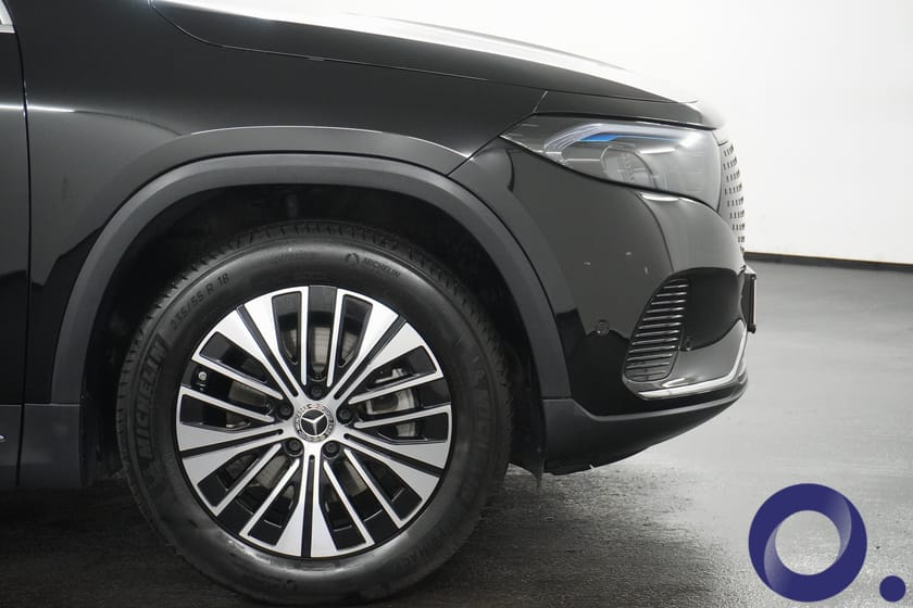 Bilde 2 av Mercedes-Benz EQA 300 4MATIC 4 Matic, Tilhengerfeste, Adaptiv cruise, Memory seter.